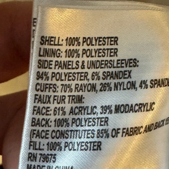 Michael Kors White Puffer Coat with Fur Hood and Black Belt - Picture 8 of 9